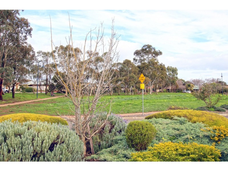 9 Admiralty Crescent, Seaford Rise SA 5169