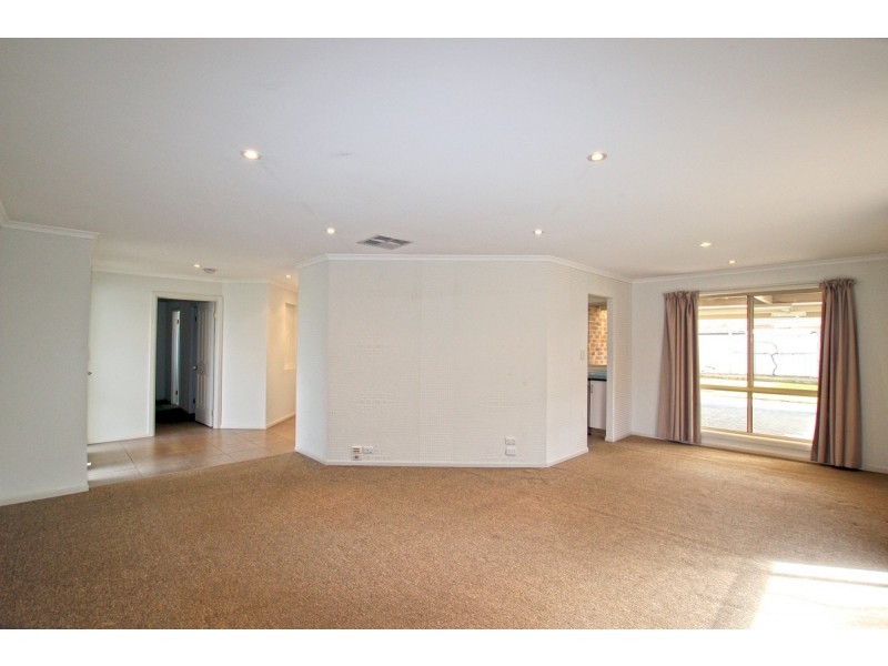 71 Pridham Boulevard, Aldinga Beach SA 5173