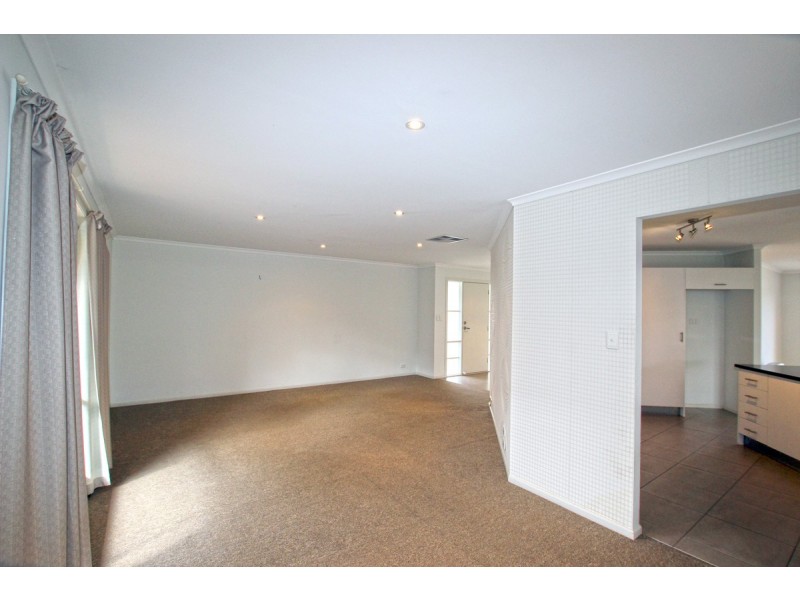 71 Pridham Boulevard, Aldinga Beach SA 5173