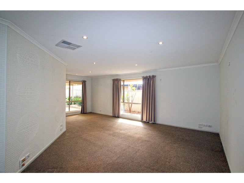 71 Pridham Boulevard, Aldinga Beach SA 5173