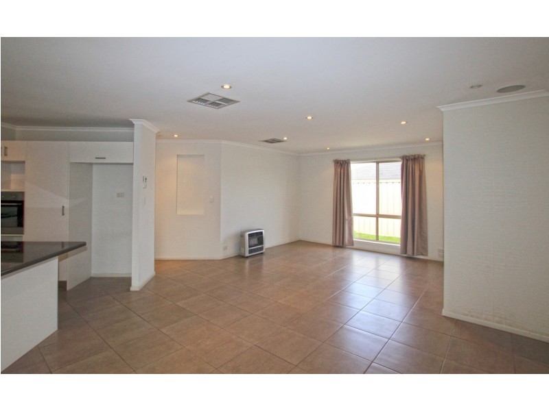 71 Pridham Boulevard, Aldinga Beach SA 5173