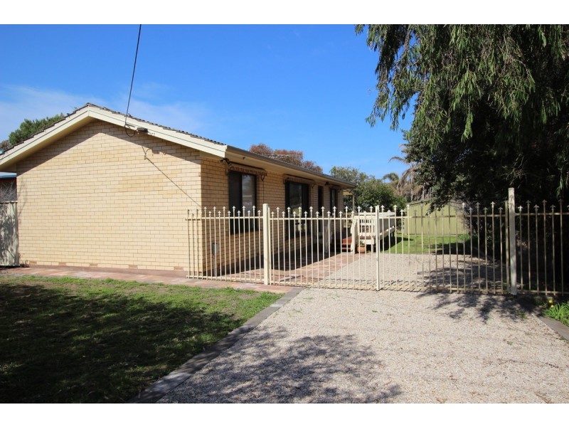 8 Dunstan Street, Aldinga Beach SA 5173