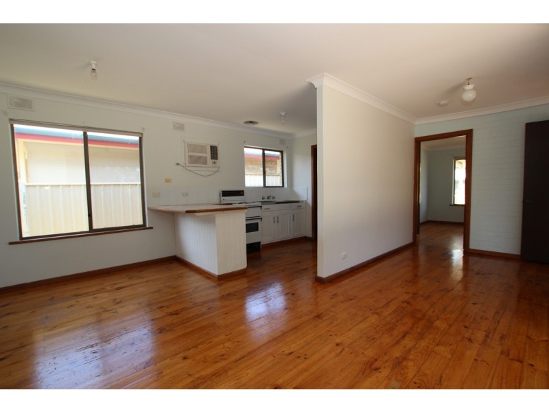 8 Dunstan Street, Aldinga Beach SA 5173