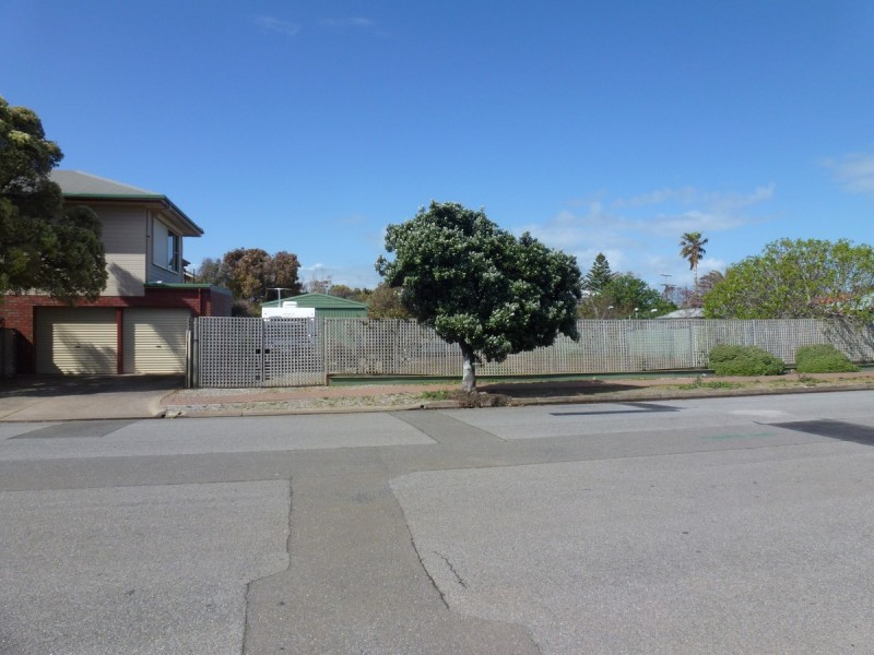 1 Hamilton Road, Aldinga Beach SA 5173