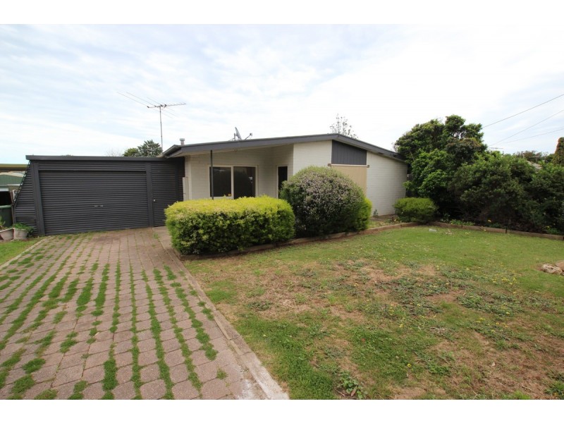 19 Anselm Street, Christie Downs SA 5164