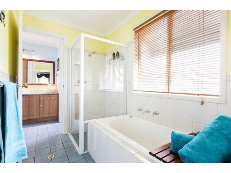 8 Omega Drive, Seaford Rise SA 5169