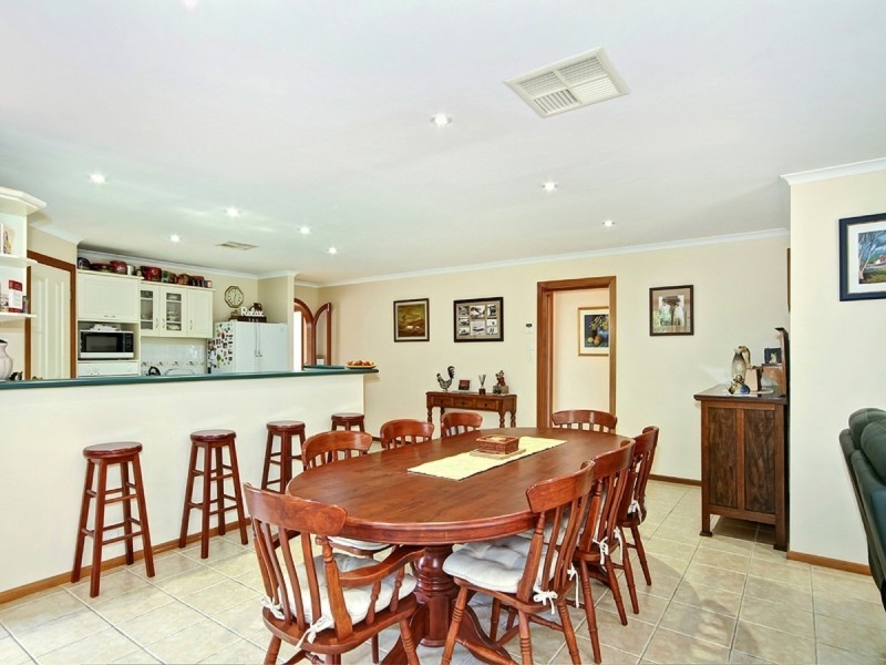 2 Rose Crescent, Mclaren Flat SA 5171