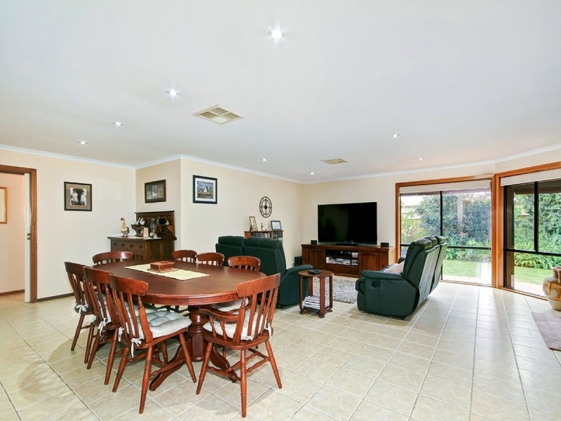 2 Rose Crescent, Mclaren Flat SA 5171