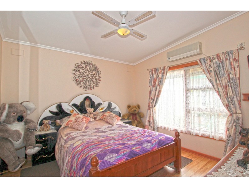 10 Yenda Street, O’sullivan Beach SA 5166