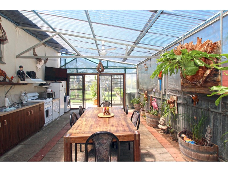 10 Yenda Street, O’sullivan Beach SA 5166