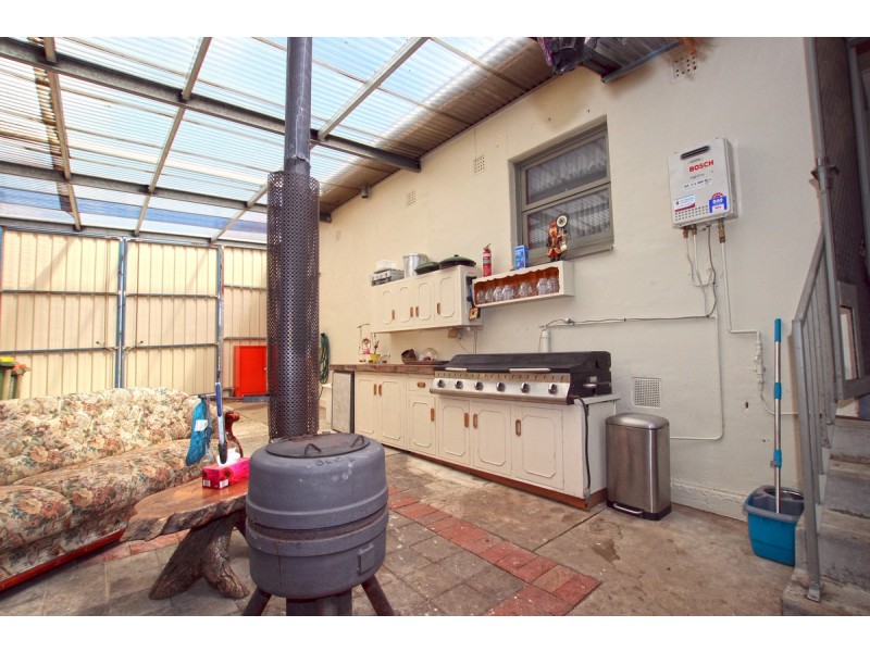 10 Yenda Street, O’sullivan Beach SA 5166