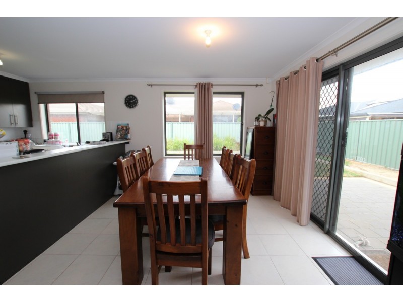 4 Emerald Boulevard, Aldinga Beach SA 5173