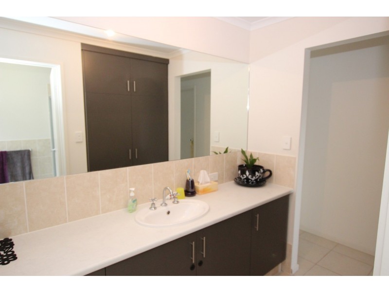 4 Emerald Boulevard, Aldinga Beach SA 5173