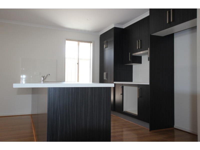 13 Dampier Avenue, Seaford Meadows SA 5169