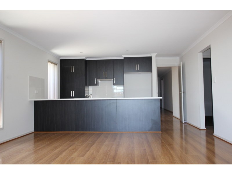 13 Dampier Avenue, Seaford Meadows SA 5169