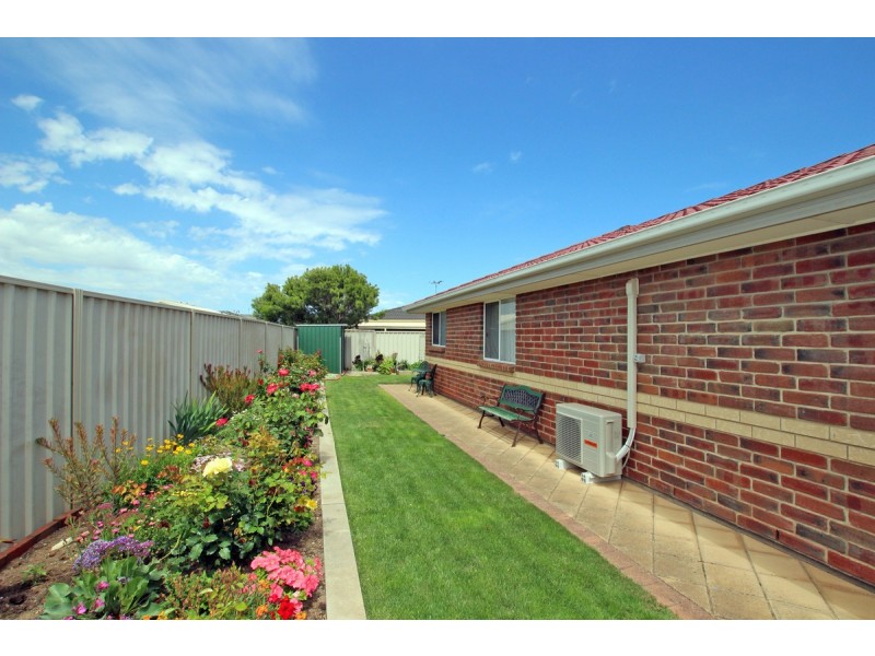 8 Urchin Crescent, Aldinga Beach SA 5173