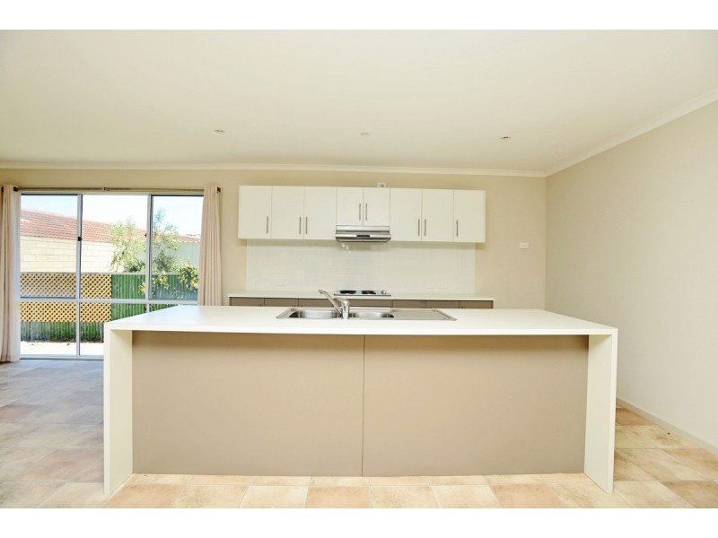 78 Whinnerah Avenue, Aldinga Beach SA 5173