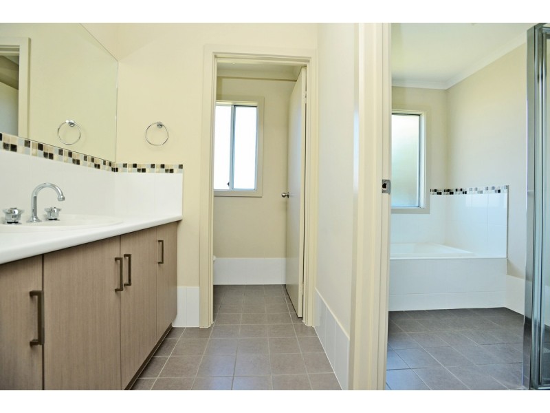 78 Whinnerah Avenue, Aldinga Beach SA 5173