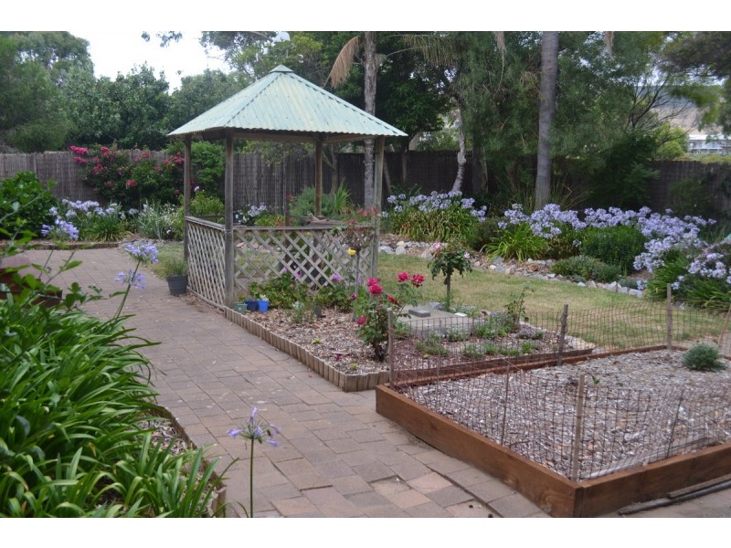 10 Sellicks Beach Road, Sellicks Beach SA 5174