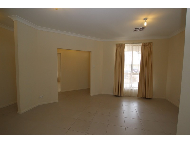 25 Sapphire Way, Aldinga Beach SA 5173