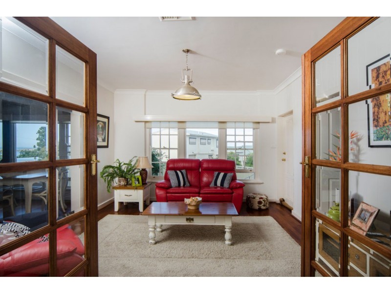 15 Honeyman Grove, Mccracken SA 5211