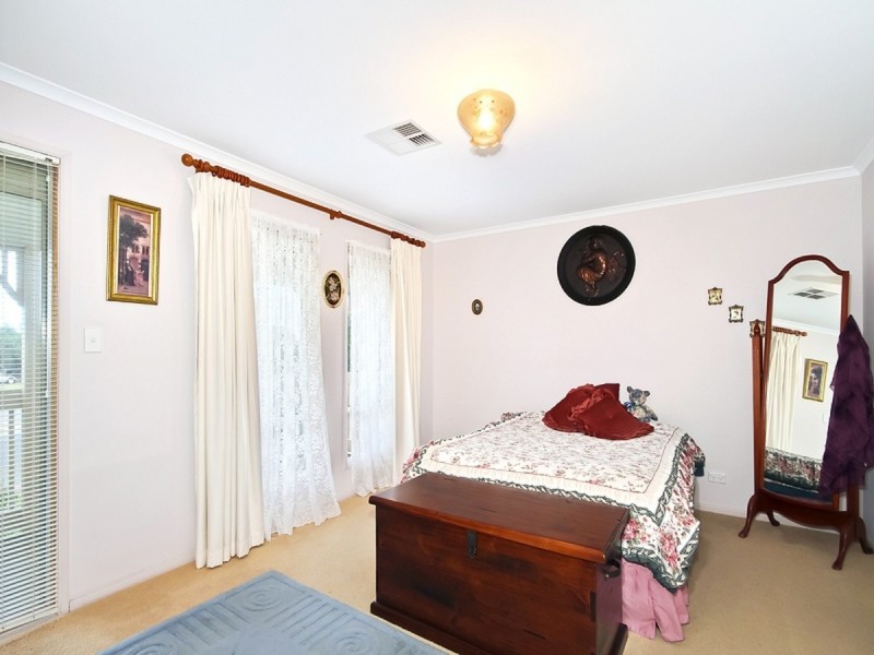 9 Hamilton Road, Aldinga Beach SA 5173