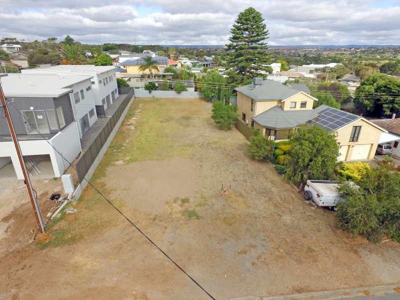 26 Griffiths Drive, Moana SA 5169