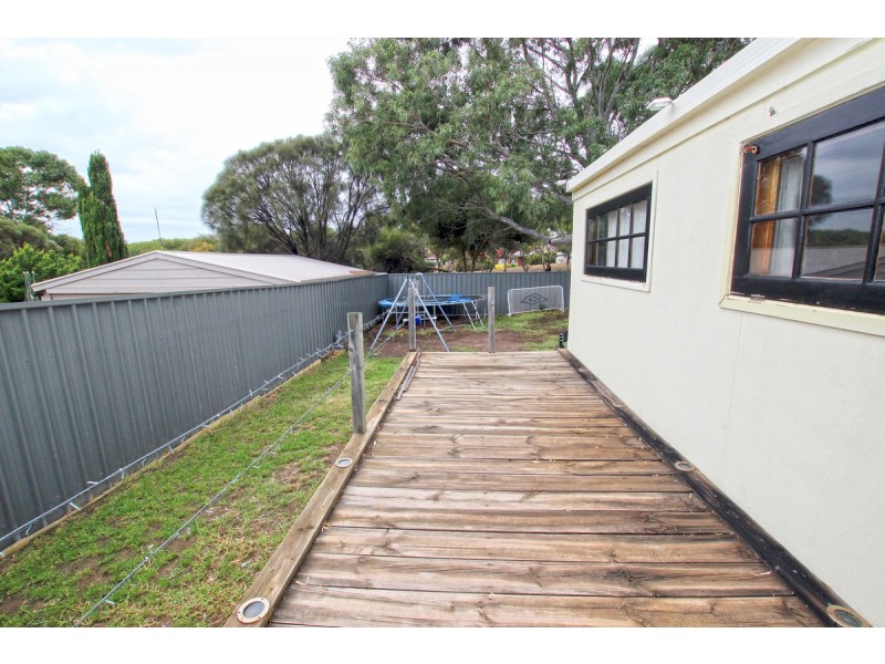 5 Watcombe Street, Moana SA 5169