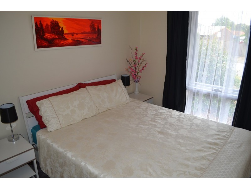 12 Lindsay Drive, Morphett Vale SA 5162