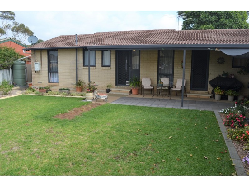 12 Lindsay Drive, Morphett Vale SA 5162