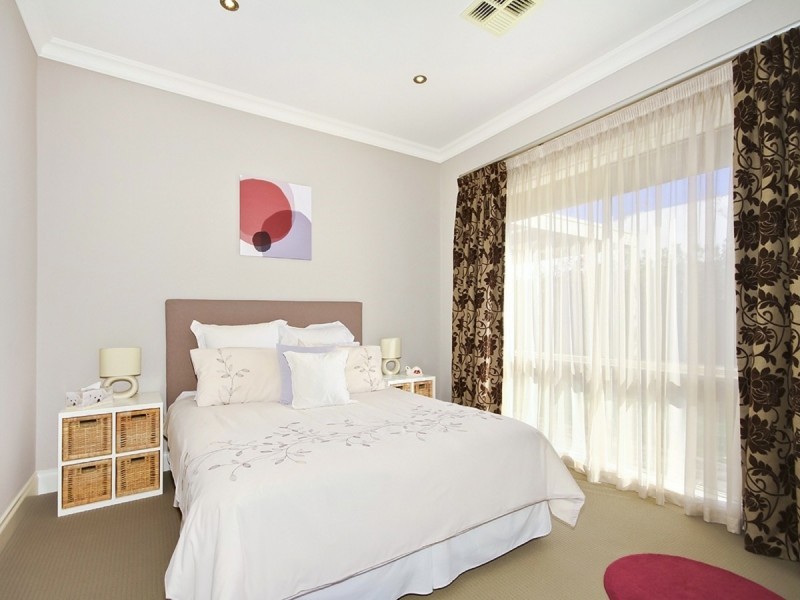 2 Wild Orchid Avenue, Aldinga Beach SA 5173