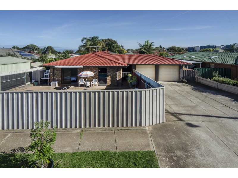 1 Barry Street, Christies Beach SA 5165