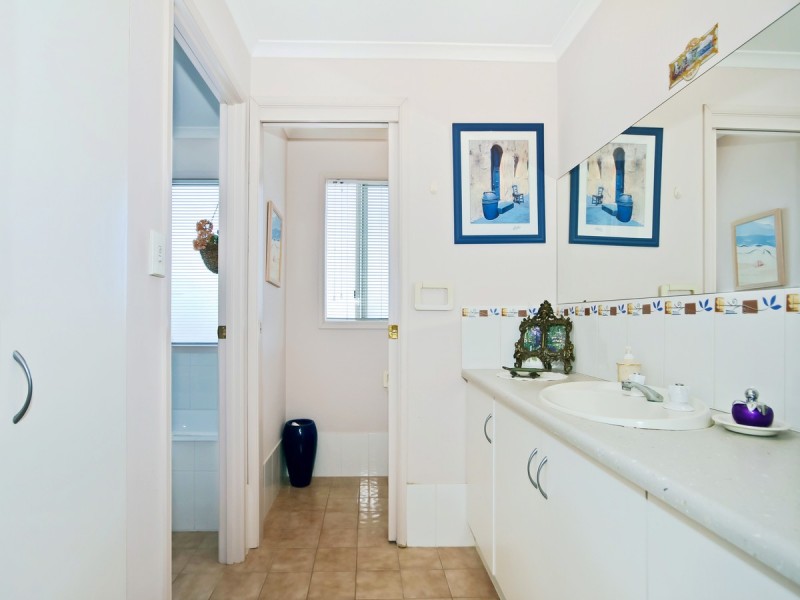 9 Hamilton Road, Aldinga Beach SA 5173