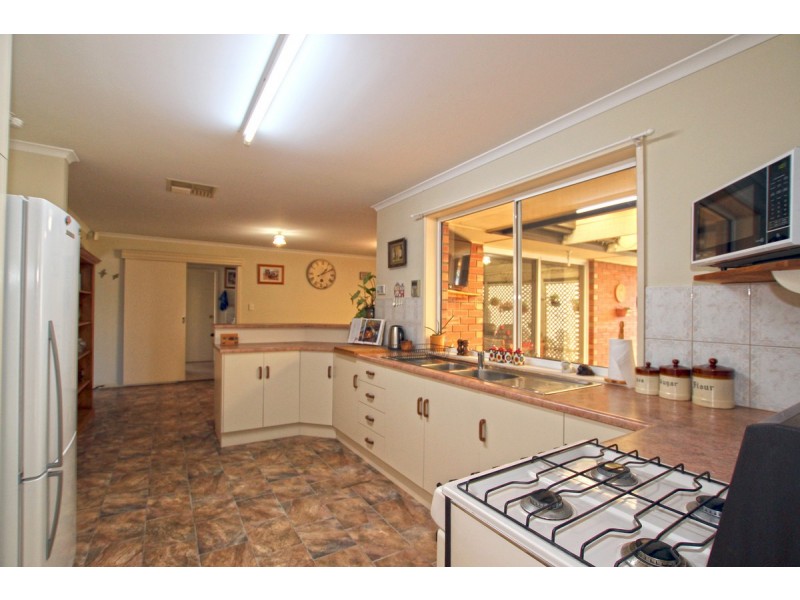 31 Pridham Boulevard, Aldinga Beach SA 5173