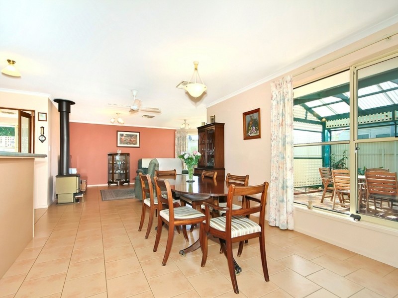 15 Croser Avenue, Aldinga Beach SA 5173