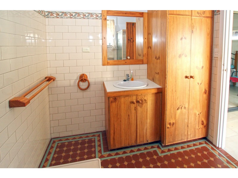 36 Whinnerah Avenue, Aldinga Beach SA 5173