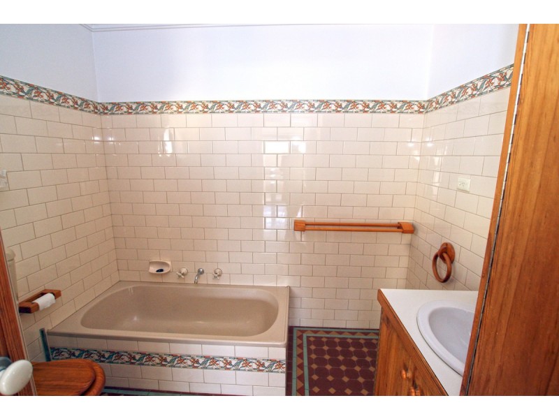 36 Whinnerah Avenue, Aldinga Beach SA 5173