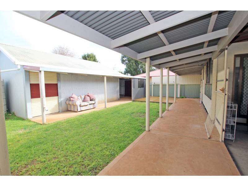 36 Whinnerah Avenue, Aldinga Beach SA 5173