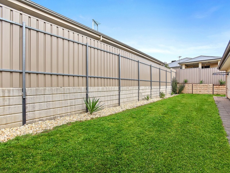33 Manly Court, Seaford Rise SA 5169