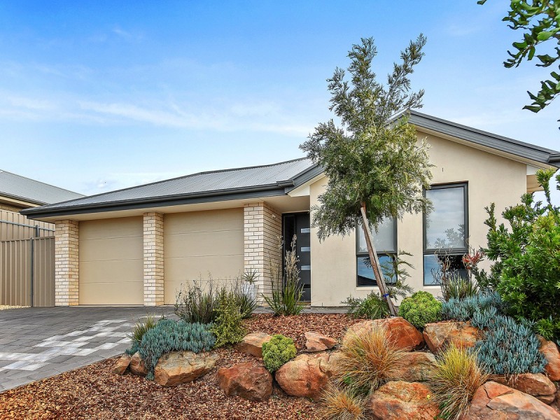 33 Manly Court, Seaford Rise SA 5169
