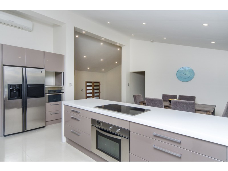 11 Camelot Crescent, Seacombe Heights SA 5047