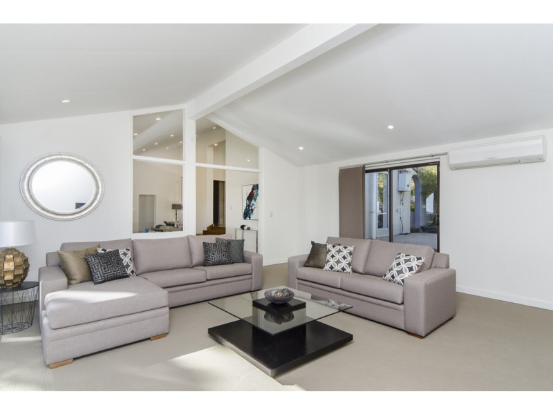 11 Camelot Crescent, Seacombe Heights SA 5047