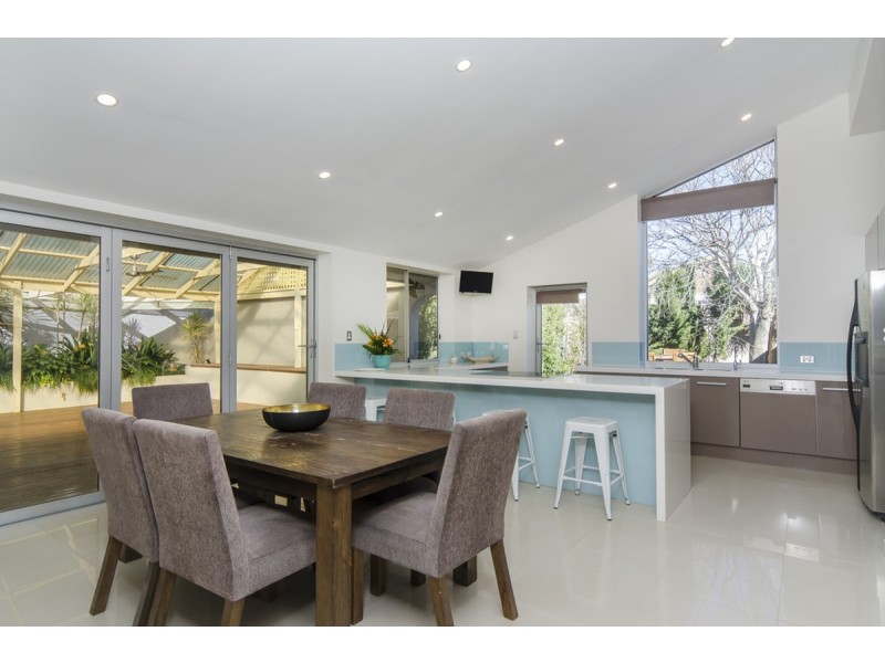 11 Camelot Crescent, Seacombe Heights SA 5047