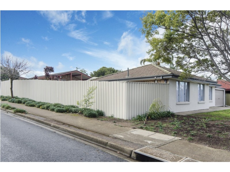 1 Barton Drive, Trott Park SA 5158