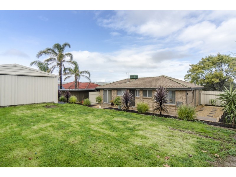 1 Barton Drive, Trott Park SA 5158