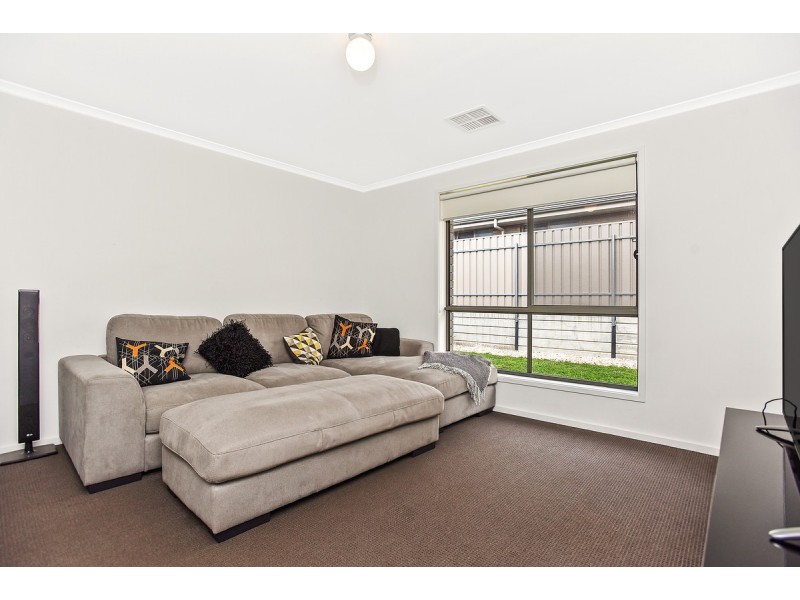 35 Manly Court, Seaford Rise SA 5169
