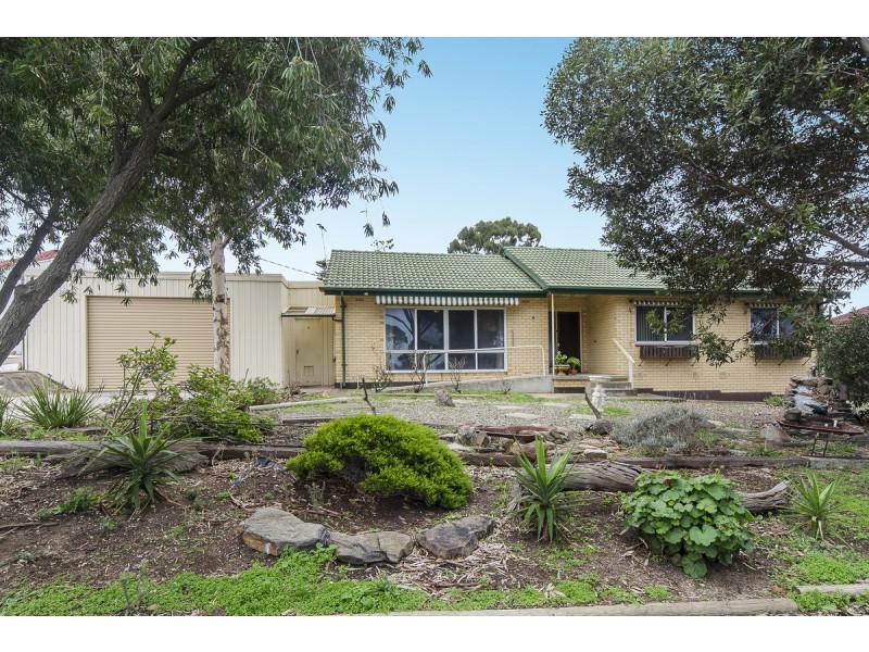 4 Yangara Road, O’sullivan Beach SA 5166