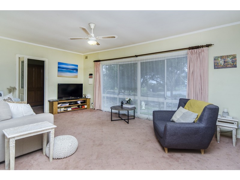 4 Yangara Road, O’sullivan Beach SA 5166