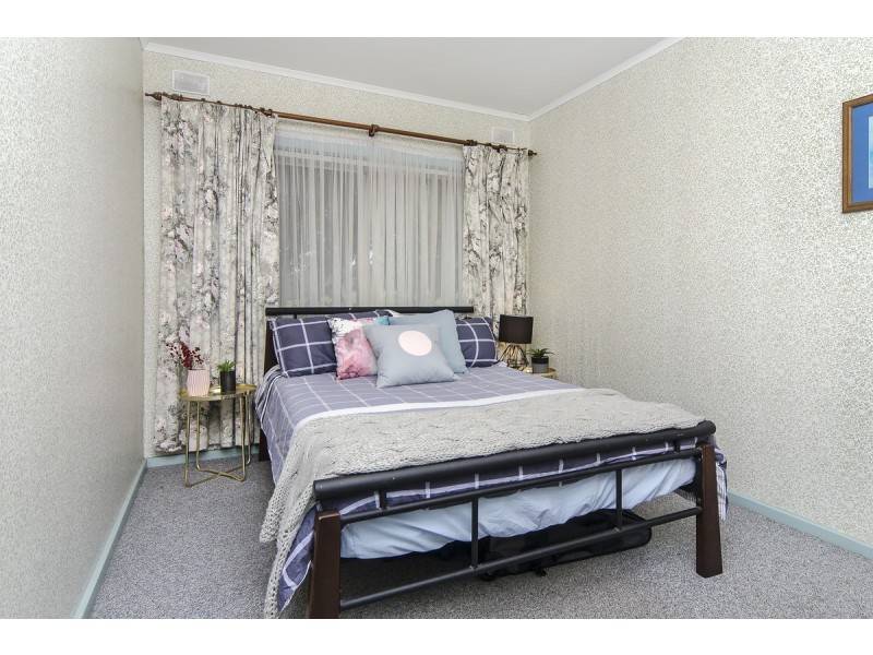 4 Yangara Road, O’sullivan Beach SA 5166