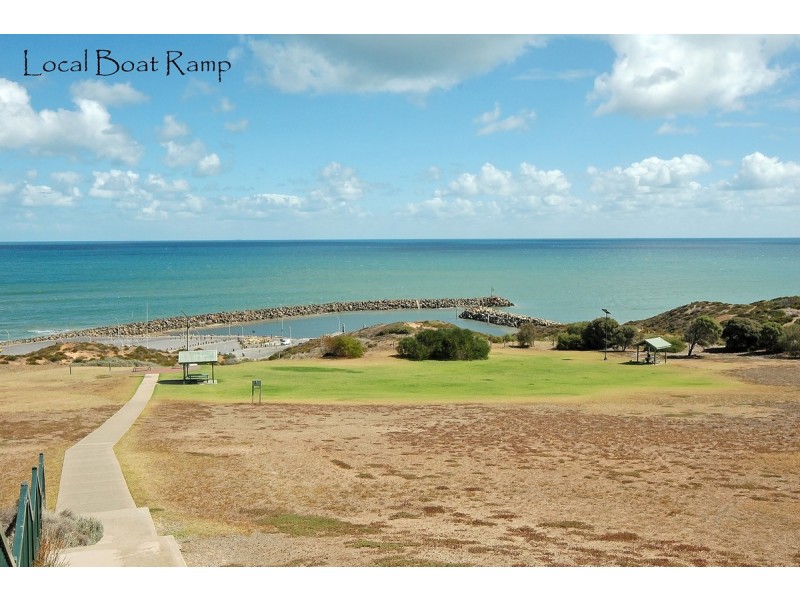 4 Yangara Road, O’sullivan Beach SA 5166